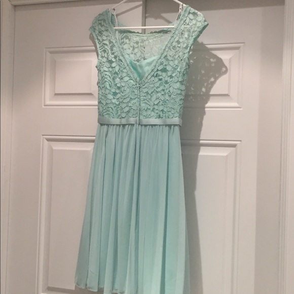 David's Bridal dress F17019 - Picture 3 of 3